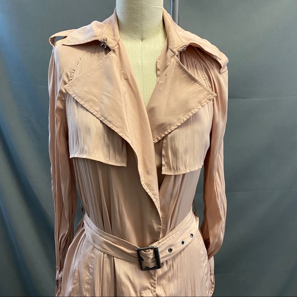 Lightweight BCBG TRENCH COAT - Picture 3 of 3